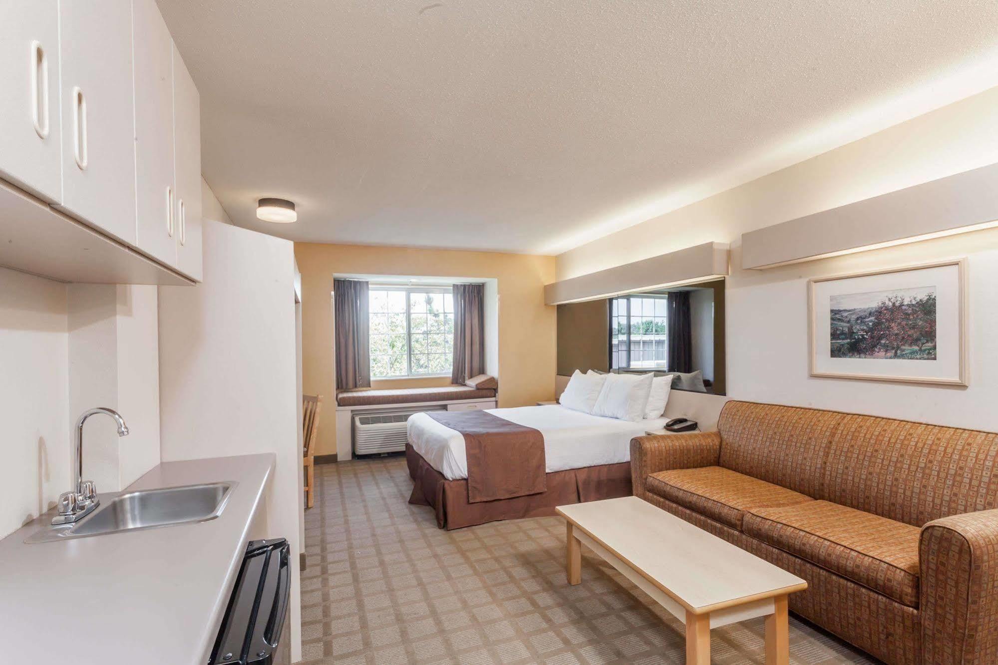 Microtel Inn & Suites By Wyndham Nashville Exteriör bild